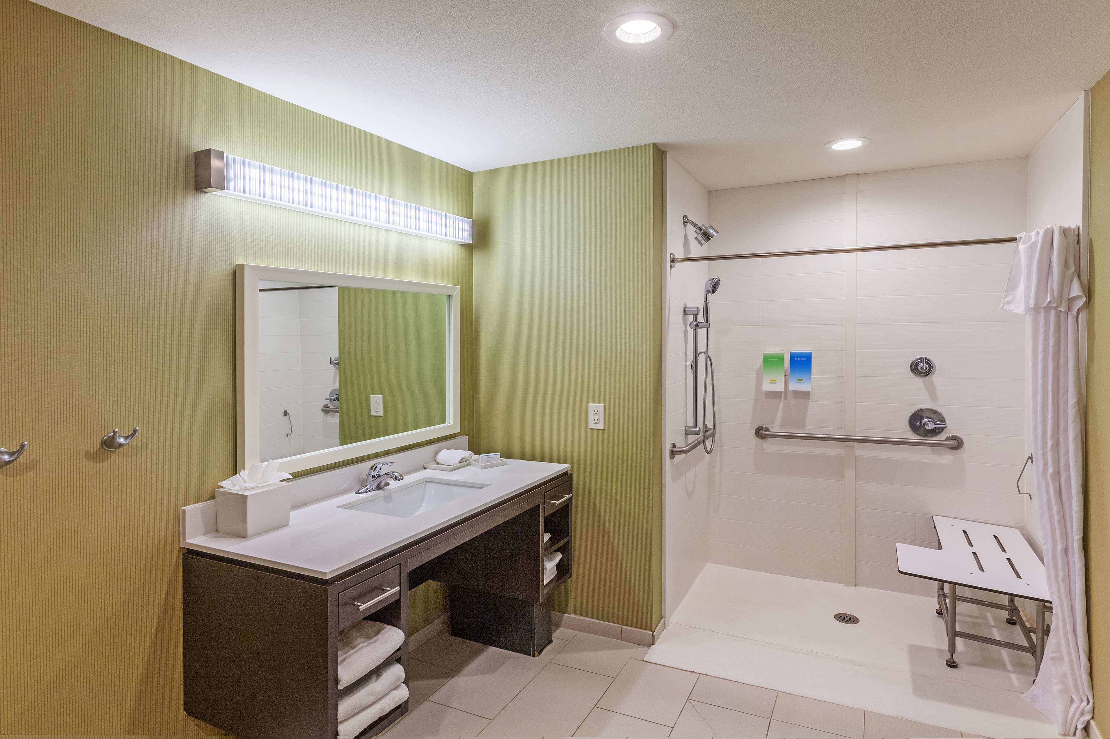 Home2 Suites By Hilton Gonzales Extérieur photo